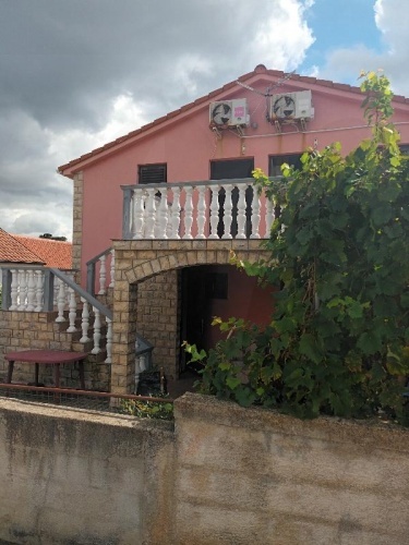 Biskupljaca, Vir, Dalmácia, 5 Bedrooms Bedrooms, ,3 BathroomsBathrooms,Ház,Eladó,Biskupljaca,1050Eladó horvátországi ingatlanok Eladó ingatlanok Horvátországban Vir sziget apartmanok apartmanok Viren Házak Viren Viren házak eladók Viri apartmanok Kiadó házak Viren Kiadó apartmanok Viren Dalmácia kiadó apartmanok Aparmanok Dalmácia- kiadó , eladó Pad sziget,kiadó házak Házak eladók Pag sziget Adria eladó házak Tenger-eladó apartmanok Apartmanok kiadók Horvát tenger Házak eladók Horvát tenger Házak kiadók Horvát tenger Apartmanok eladók Horvát tenger Apartmanok kiadók Horvát tenger Apartmanok eladók Adria tenger Apartmanok kiadók Adria tenger Pag közeli apartmanok Vir házak Vir apartmanok Apartmanok Vir Házak Vir Vir sziget nyaralás Nyaralás Vir szigeten Nyaralás Horvát tenger Nyaralás Horvátország Nyaralás Adriai tengeren Horvátország nyaralás Pag, Vir, Dalmácia, Zadar, ház, apartman, lakás,ELADÓ, KIADÓ, bérelhető, nyaralás,üdülés, tenger