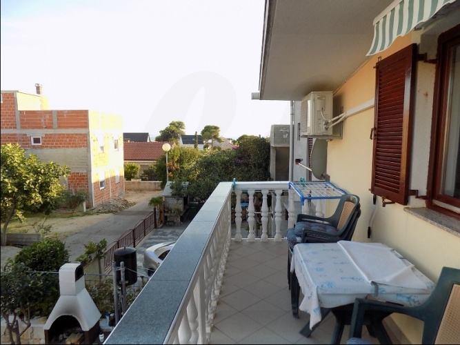 Sridnje Kucice, Vir, Dalmácia, 4 Bedrooms Bedrooms, ,2 BathroomsBathrooms,Ház,Eladó,Sridnje Kucice,1054Eladó horvátországi ingatlanok Eladó ingatlanok Horvátországban Vir sziget apartmanok apartmanok Viren Házak Viren Viren házak eladók Viri apartmanok Kiadó házak Viren Kiadó apartmanok Viren Dalmácia kiadó apartmanok Aparmanok Dalmácia- kiadó , eladó Pad sziget,kiadó házak Házak eladók Pag sziget Adria eladó házak Tenger-eladó apartmanok Apartmanok kiadók Horvát tenger Házak eladók Horvát tenger Házak kiadók Horvát tenger Apartmanok eladók Horvát tenger Apartmanok kiadók Horvát tenger Apartmanok eladók Adria tenger Apartmanok kiadók Adria tenger Pag közeli apartmanok Vir házak Vir apartmanok Apartmanok Vir Házak Vir Vir sziget nyaralás Nyaralás Vir szigeten Nyaralás Horvát tenger Nyaralás Horvátország Nyaralás Adriai tengeren Horvátország nyaralás Pag, Vir, Dalmácia, Zadar, ház, apartman, lakás,ELADÓ, KIADÓ, bérelhető, nyaralás,üdülés, tenger
