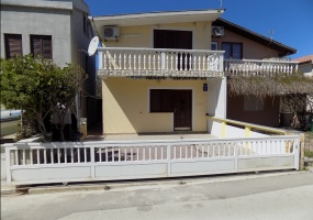 Sridnje Kucice, Vir, Dalmácia, 4 Bedrooms Bedrooms, ,2 BathroomsBathrooms,Ház,Eladó,Sridnje Kucice,1054Eladó horvátországi ingatlanok Eladó ingatlanok Horvátországban Vir sziget apartmanok apartmanok Viren Házak Viren Viren házak eladók Viri apartmanok Kiadó házak Viren Kiadó apartmanok Viren Dalmácia kiadó apartmanok Aparmanok Dalmácia- kiadó , eladó Pad sziget,kiadó házak Házak eladók Pag sziget Adria eladó házak Tenger-eladó apartmanok Apartmanok kiadók Horvát tenger Házak eladók Horvát tenger Házak kiadók Horvát tenger Apartmanok eladók Horvát tenger Apartmanok kiadók Horvát tenger Apartmanok eladók Adria tenger Apartmanok kiadók Adria tenger Pag közeli apartmanok Vir házak Vir apartmanok Apartmanok Vir Házak Vir Vir sziget nyaralás Nyaralás Vir szigeten Nyaralás Horvát tenger Nyaralás Horvátország Nyaralás Adriai tengeren Horvátország nyaralás Pag, Vir, Dalmácia, Zadar, ház, apartman, lakás,ELADÓ, KIADÓ, bérelhető, nyaralás,üdülés, tenger