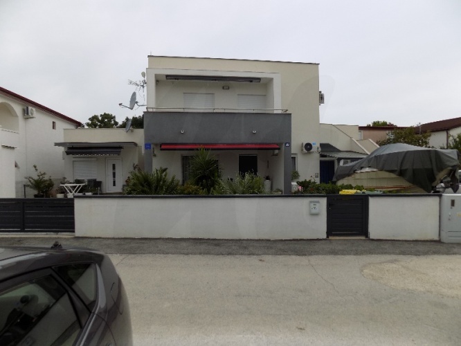Vir, Dalmácia 23234, 4 Bedrooms Bedrooms, ,3 BathroomsBathrooms,Ház,Eladó,1058Eladó horvátországi ingatlanok Eladó ingatlanok Horvátországban Vir sziget apartmanok apartmanok Viren Házak Viren Viren házak eladók Viri apartmanok Kiadó házak Viren Kiadó apartmanok Viren Dalmácia kiadó apartmanok Aparmanok Dalmácia- kiadó , eladó Pad sziget,kiadó házak Házak eladók Pag sziget Adria eladó házak Tenger-eladó apartmanok Apartmanok kiadók Horvát tenger Házak eladók Horvát tenger Házak kiadók Horvát tenger Apartmanok eladók Horvát tenger Apartmanok kiadók Horvát tenger Apartmanok eladók Adria tenger Apartmanok kiadók Adria tenger Pag közeli apartmanok Vir házak Vir apartmanok Apartmanok Vir Házak Vir Vir sziget nyaralás Nyaralás Vir szigeten Nyaralás Horvát tenger Nyaralás Horvátország Nyaralás Adriai tengeren Horvátország nyaralás Pag, Vir, Dalmácia, Zadar, ház, apartman, lakás,ELADÓ, KIADÓ, bérelhető, nyaralás,üdülés, tenger